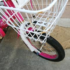 女の子　自転車　14インチ　ピンク　補助輪　子ども用　キッズ　子供　キッズバイク
幼稚園児　保育園児　対象の画像