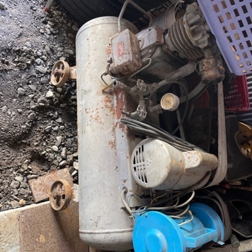 コンプレッサー100vで使用してました　200vも、可能です