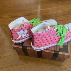 ［再々値下］鬼滅風スニーカーの画像