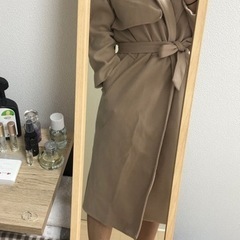 ベージュコートの画像