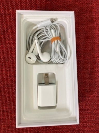 iPhone8 64GB シルバー SIMフリー ②  リサイクルショップ宮崎屋住吉店22.7.17 y