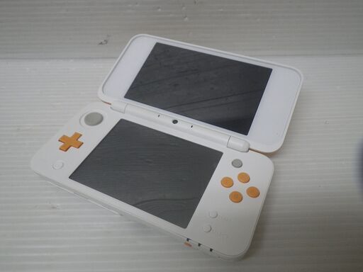美品　Newニンテンドー2DSLL  ホワイト×オレンジ 動作確認済み
