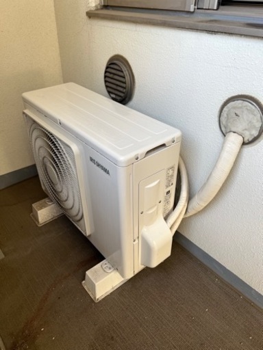 【取引中】アイリスオーヤマ　エアコン　室外機セット