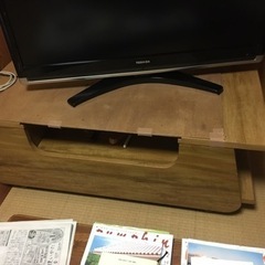 ガラステーブル注意テレビは付きません