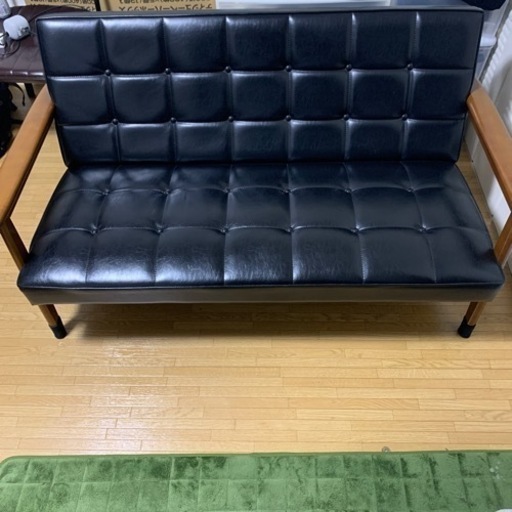 【引渡し先決まりました】【急募】【引き取り限定】カリモク60 2人掛けソファ黒