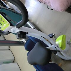 ジモティ来店特価!!!　エアロバイク　イグニオ　ﾏｯﾄ付き　　J-287
