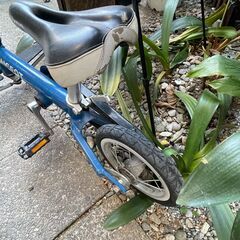 PEUGEOT 三輪車の画像