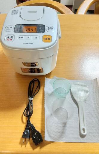 炊飯器 3合 【美品です！！】