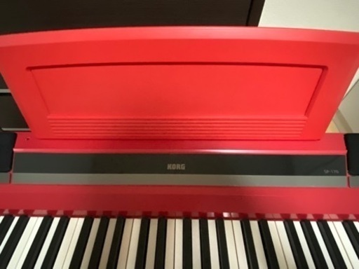 KORG コルグ　電子ピアノ　赤　レッド