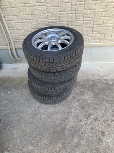 BRIDGESTONE BLIZZAK VRX スタッドレスタイヤ　ホイール付き