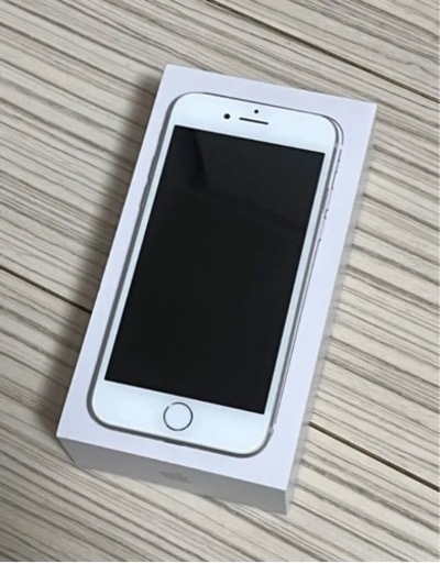 【値下げしました】【美品、動作良好】iPhone 8 Silver 256 GB docomo SIMフリー