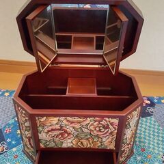 お取引中・化粧箱・メイクボックス（鏡付き）の画像