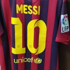 サッカー　メッシユニフォームの画像