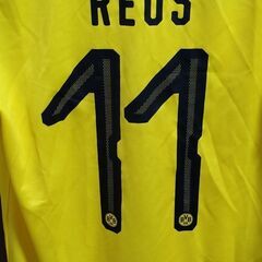 サッカー　ロイスユニフォームの画像