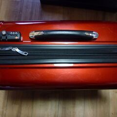 (お取り引き中となりましたので質問を終了させて戴きます）キャリーバッグワインカラー中古の画像