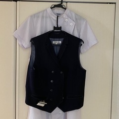 美容師見習いの制服