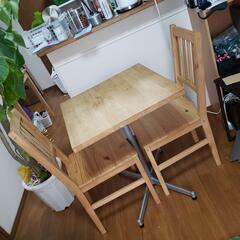 木の椅子２つとテーブルセット　オシャレ　今日のみ夕方～だけ無料！！！！