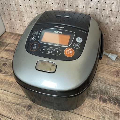 【譲り先決定】炊飯器　5.5合炊き　TOSHIBA