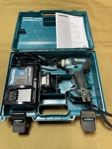 マキタ　インパクトドライバ　TD111D 10.8V