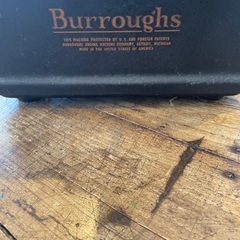 ビンテージBurroughsの加算機の画像