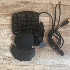 取引中【Razer】ゲーミング左手デバイスORBWEAVER Chromaの画像