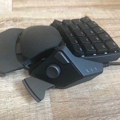 取引中【Razer】ゲーミング左手デバイスORBWEAVER Chromaの画像