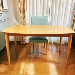 [お譲り先決定] ダイニングテーブル椅子　４点セットの画像