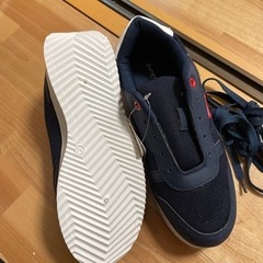 新品　スニーカーの画像