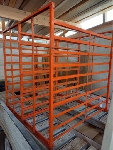 値下げ！苗箱を運搬する棚　軽トラに乗ります　丈夫なスチール製