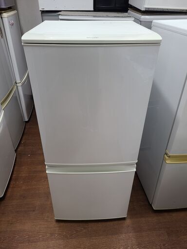 【リサイクルショップどりーむ天保山店】●1262●　☆新生活応援☆　お買い得品‼　シャープ　２ドア冷蔵庫　2015年製　1～2暮らしに最適１３７L♪　SJ-D14B-W