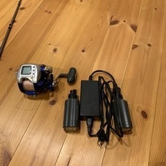 中古リール、バッテリー　ダイワ　釣具