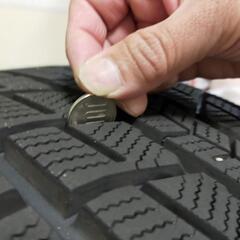 スタッドレスタイヤ　275/60R18 　PCD127   5穴