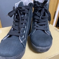シューズ　靴　ブーツ