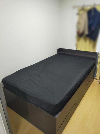 【更に値下げしました、値下げ交渉可能です】棚・コンセント付きチェスト(セミダブル)ベッド【麗-urara】うらら スプリングマットレス付き(取説もあり)