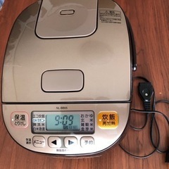 象印マイコン炊飯ジャー　極め炊き／NL-BB05 です。