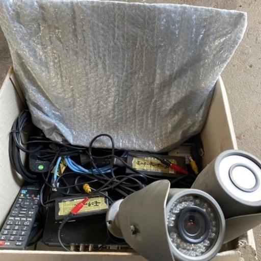 監視カメラ・モニター