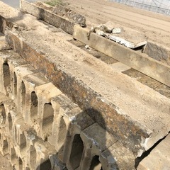 畦畔ブロックの画像