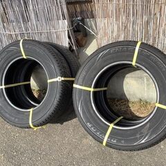 ダンロップ　205/70-15