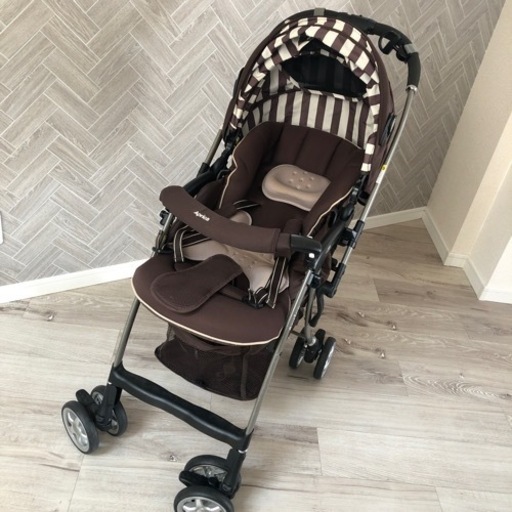 ベビーカー　アップリカ　ラクーナ　ほぼ未使用　美品