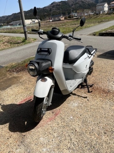 新古車　走行2キロ　ベンリィ50 AA-05