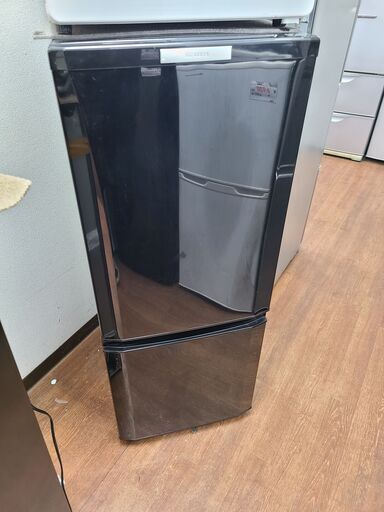【リサイクルショップどりーむ天保山店】●1288●　☆新生活応援☆　お買い得品‼　三菱　２ドア冷蔵庫　2014年製　１～２人暮らしに最適サイズ１４６L♪　MR-P15X-B形　ブラック