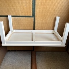 ニトリホワイトローテーブルの画像