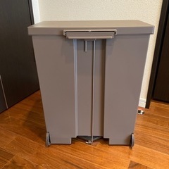 キッチン用ゴミ箱の画像