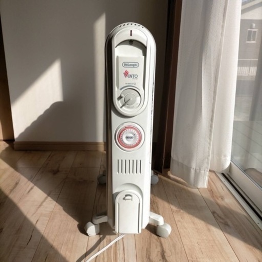 《美品》デロンギ オイルヒーター 〜10畳 1200w 現品のみ DHRC-120154