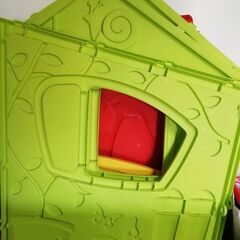 プラスチックのプレイハウス