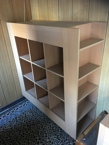 キャスター付き展示棚