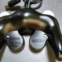 【任天堂純正品】ニンテンドー ゲームキューブ コントローラ スマブラブラックの画像