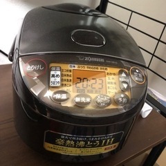 炊飯器　ZOJIRUSHI