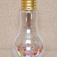 ミニオン 光る電球ボトル 500mlの画像