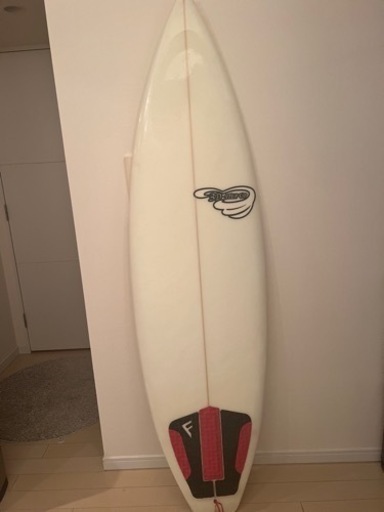 初心者向けサーフボード　旅行用ケース、室内保管用ラックも付けます！